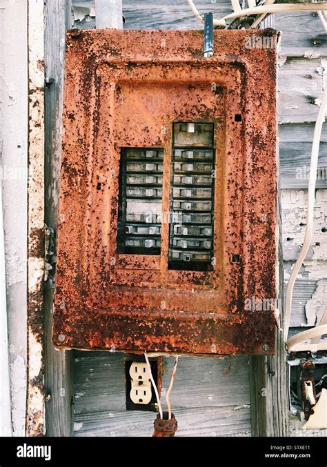 electrical service boxes 1970s with big green cases|old circuit breaker boxes.